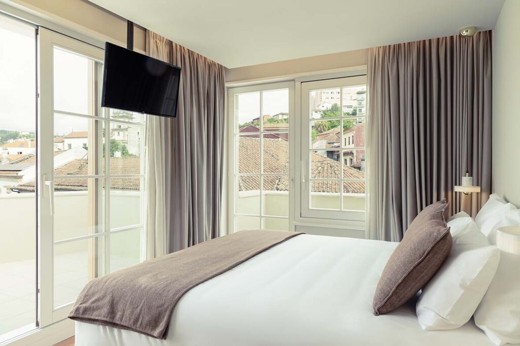 Celebre o Dia dos Namorados na “CASA DAS LÉRIAS”, em Amarante