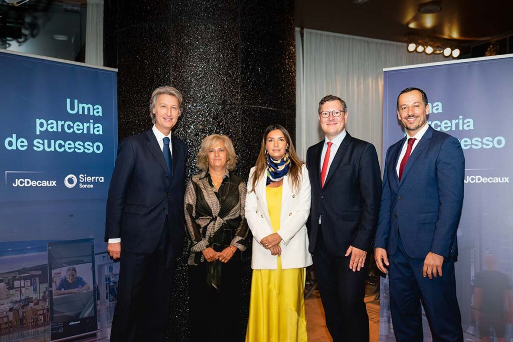 JCDecaux e Sonae Sierra reforçam parceria para 17 centros comerciais em Portugal