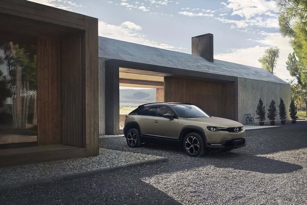 Mazda desvenda Mazda MX-30 e-Skyactiv R-EV na Europa