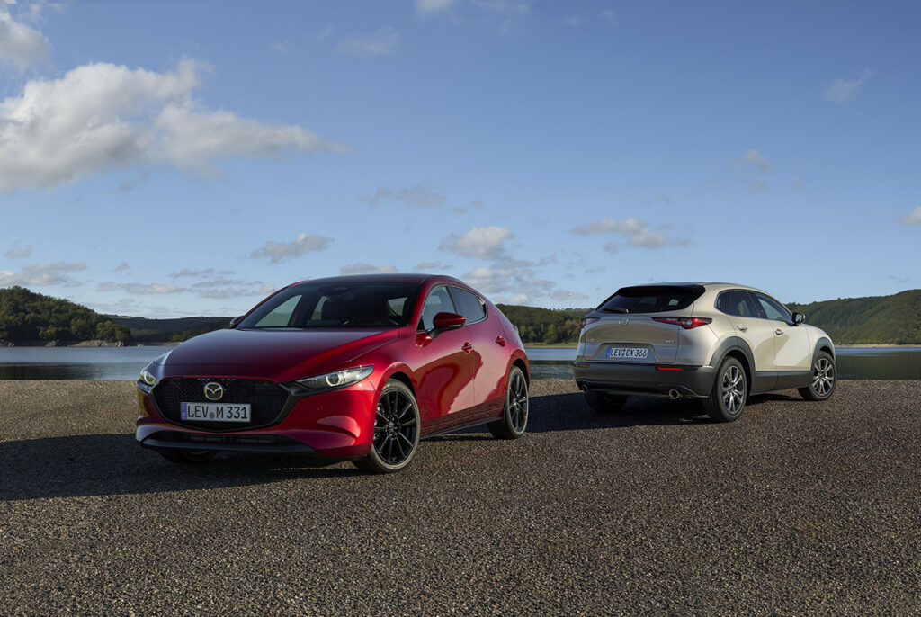 Gerações 2025 do Mazda3 e do CX-30 apostam em exclusivo no motor e-Skyactiv X