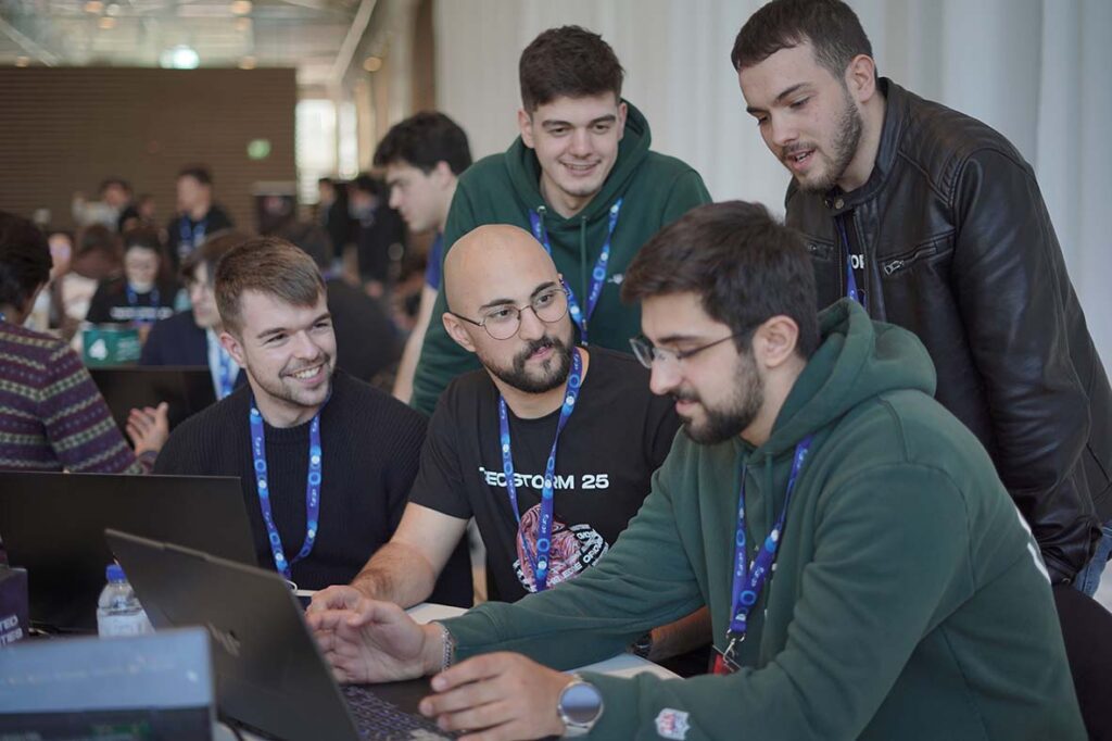 JUNITEC abre inscrições para a 10.ª edição do TecStorm, a maior hackathon universitária do país