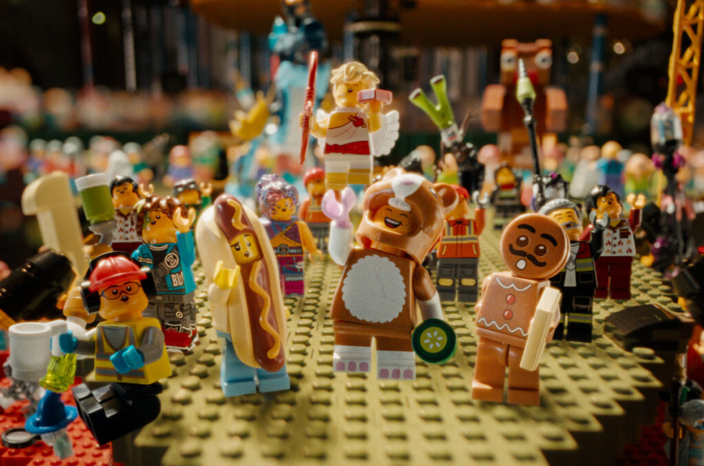 A Campanha de Natal do Grupo LEGO Convida as Famílias a Redescobrirem a Magia da União!