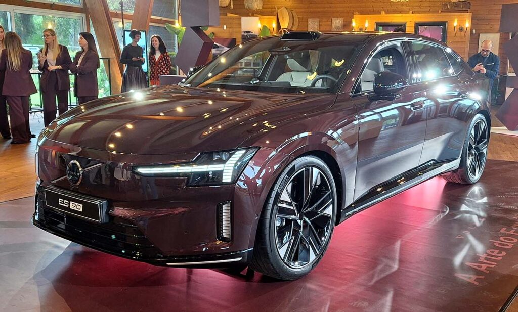 ES90: Novo modelo Fastback 100% Elétrico da Volvo chega a Portugal