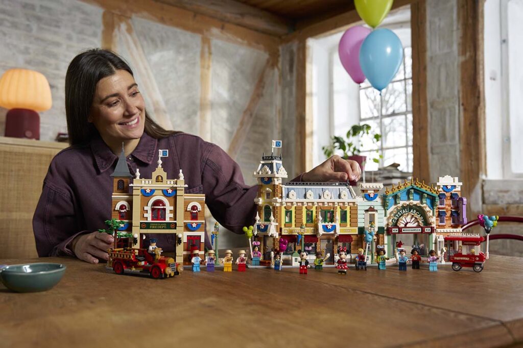 LEGO recria icónica Disney Main Street